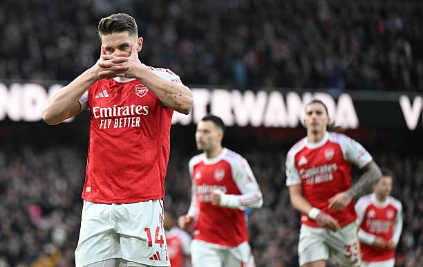 Vòng 25 Ngoại hạng Anh: Arsenal xây chắc ngôi đầu, Liverpool lún sâu vào khủng hoảng