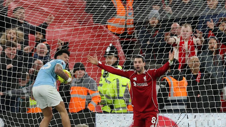 Liverpool đối mặt bài toán khó tại Stadium of Light: 3 tử huyệt khiến Arne Slot lo lắng
