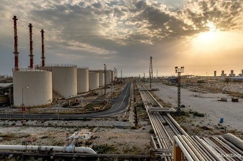 IEA hạ dự báo nhu cầu dầu toàn cầu năm 2026, cảnh báo dư cung 3,73 triệu thùng/ngày