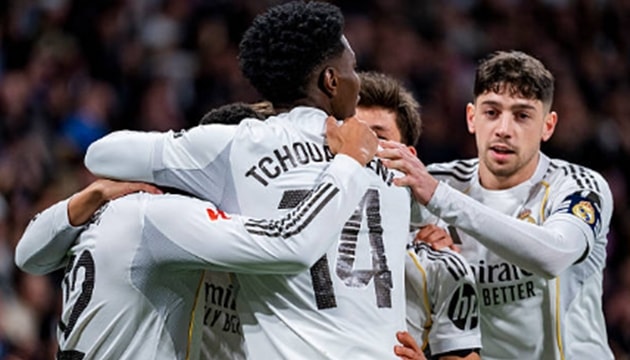 Real Madrid đè bẹp Sociedad 4-1: Vinicius rực sáng, Trent Alexander-Arnold khẳng định đẳng cấp