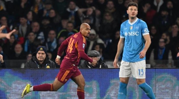 Napoli 2-2 AS Roma: Malen lập cú đúp, tân binh Santos giải cứu đội chủ nhà