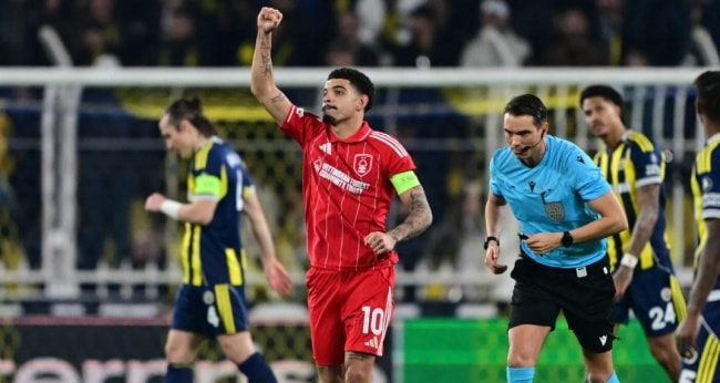 Nottingham Forest đè bẹp Fenerbahce 3-0: Kỷ nguyên mới đầy hứa hẹn của Vitor Pereira