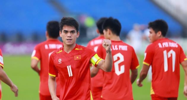 Tiền vệ Khuất Văn Khang và khát vọng xây nhà báo hiếu cha mẹ năm 2026