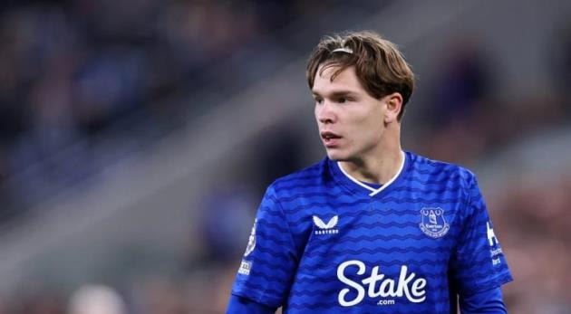 Man Utd đối đầu Everton: Quyết định né 'bom xịt' 100 triệu bảng Tyler Dibling của INEOS