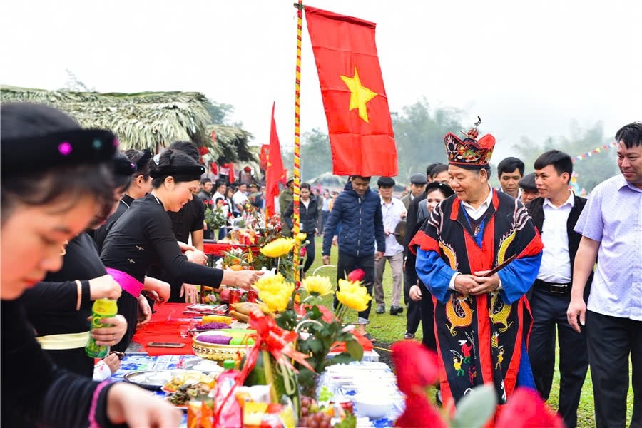 Lễ hội Lồng Tông xã Lâm Bình ngày 27-28/2/2026: Tái hiện nghi lễ nhảy lửa dân tộc Dao, hội bắt cá và chọi dê