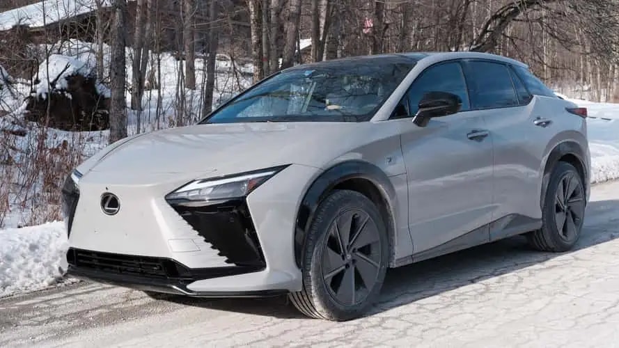 Lexus RZ 550e F Sport 2026: Tham vọng tái hiện linh hồn xe xăng bằng hộp số giả lập