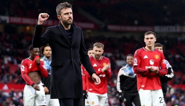 Xoay tua đội hình: Bài kiểm tra quyết định chiếc ghế HLV trưởng của Michael Carrick