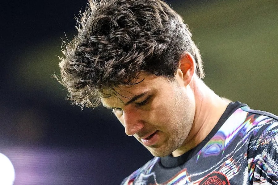 Senne Lammens: "Người khổng lồ" giúp Man United dập tắt cơn ác mộng bóng bổng tại Ngoại hạng Anh