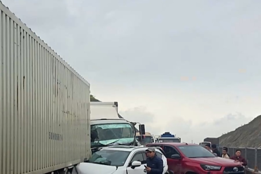 Vì sao cao tốc qua Hà Tĩnh liên tục xảy ra tai nạn giao thông?