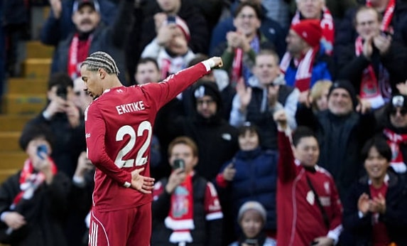 Liverpool đánh bại West Ham 5-2: Hugo Ekitike bùng nổ cùng đẳng cấp của Mac Allister