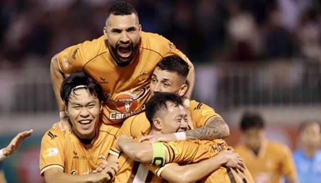 HAGL và bài toán trụ hạng V-League: Điểm tựa từ những gã khổng lồ cao gần 2m