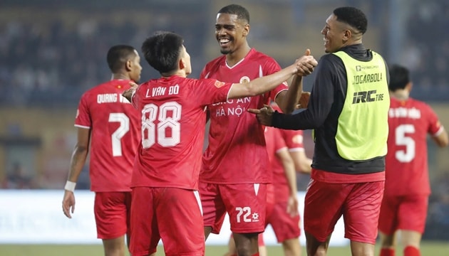 CLB CAHN thống trị V-League: Khoảng cách 10 điểm và sức mạnh tuyệt đối