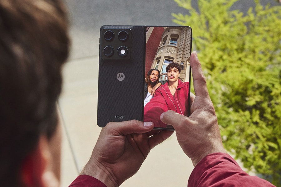 Motorola Razr Fold trình làng: Chip Snapdragon 8 Gen 5 và pin 6,000mAh ấn tượng