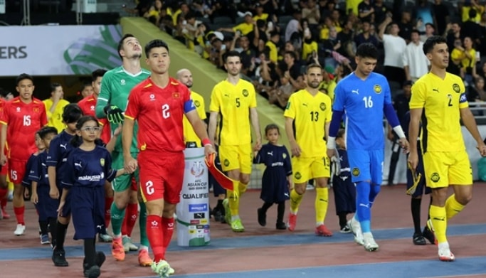 Việt Nam có thể được xử thắng Malaysia 3-0; Michael Olaha vướng luật FIFA đến năm 2027