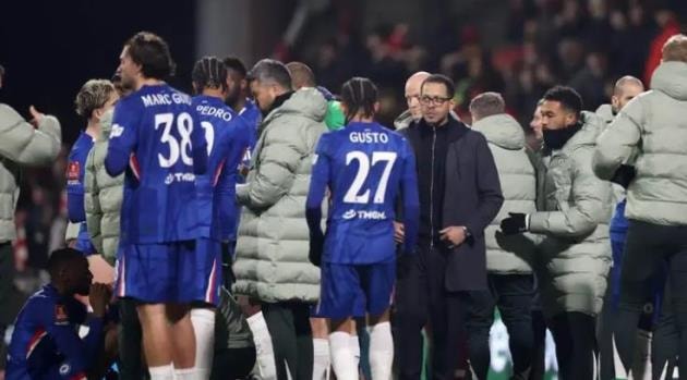 Căn bệnh thiếu kiểm soát của Chelsea: Bài toán khó cho HLV Liam Rosenior