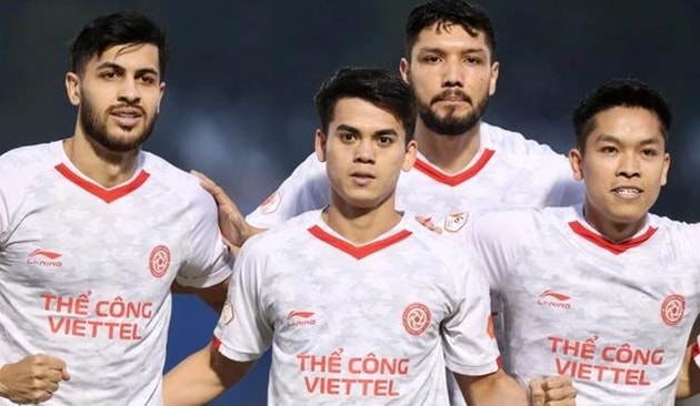 Khuất Văn Khang tỏa sáng, Thể Công Viettel áp sát ngôi đầu sau trận thắng 3-1