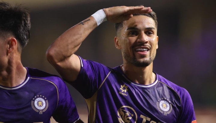 Hà Nội FC thắng thuyết phục CAHN 2-0: Cú đúp rực sáng của Hoàng Hên