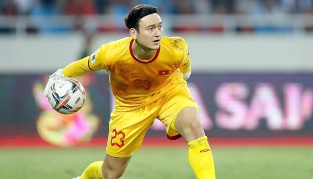 HLV Kim Sang-sik triệu tập Văn Lâm và Hoàng Đức đấu Malaysia tại vòng loại Asian Cup 2027