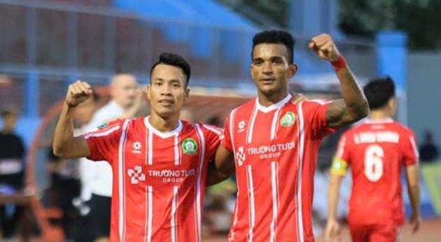 Trường Tươi Đồng Nai thắng Khánh Hòa 2-0: Siêu phẩm từ giữa sân và kỷ lục 14 trận bất bại