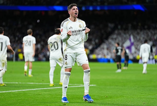 Real Madrid đè bẹp Elche 4-1: Valverde thăng hoa, Vinicius Junior nhạt nhòa