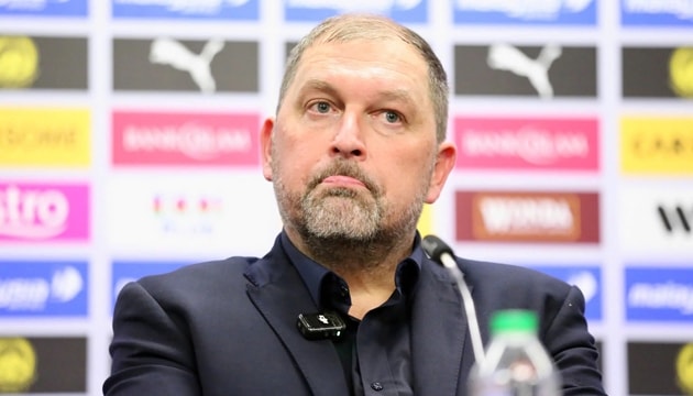 HLV Peter Cklamovski: Mất 7 cầu thủ nhập tịch là cơ hội làm mới đội tuyển Malaysia