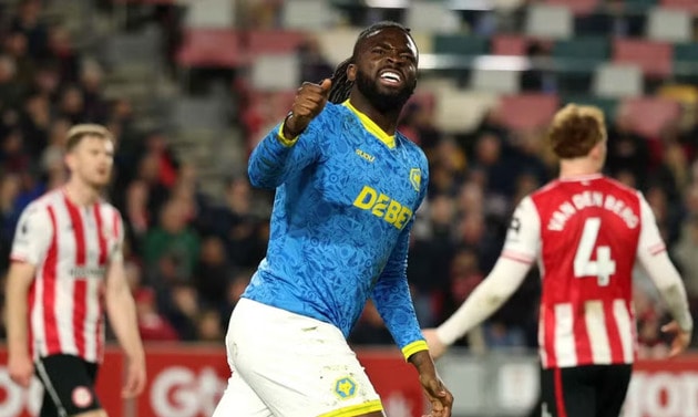 Wolves ngược dòng kịch tính, cầm hòa Brentford 2-2 tại Gtech Community