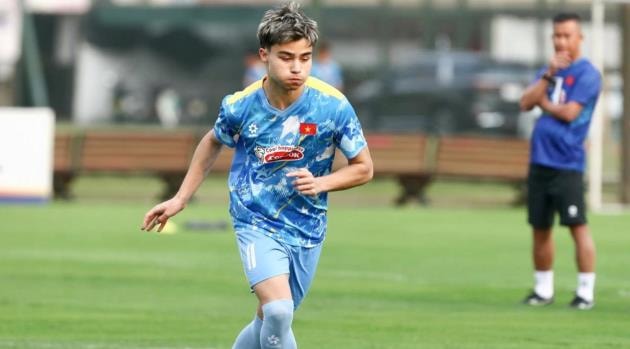 HLV Đinh Hồng Vinh lý giải việc đôn 'thần đồng' Antonio Moric lên U23 Việt Nam