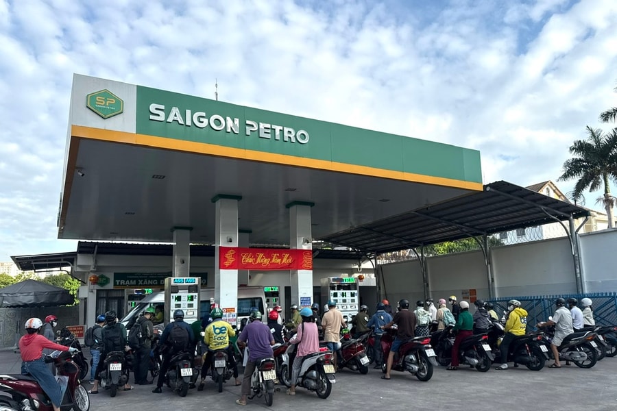 Giá xăng dầu hôm nay 20/3/2026 tăng từ 23h ngày 19/3, RON 95 vượt 30000 đồng/lít