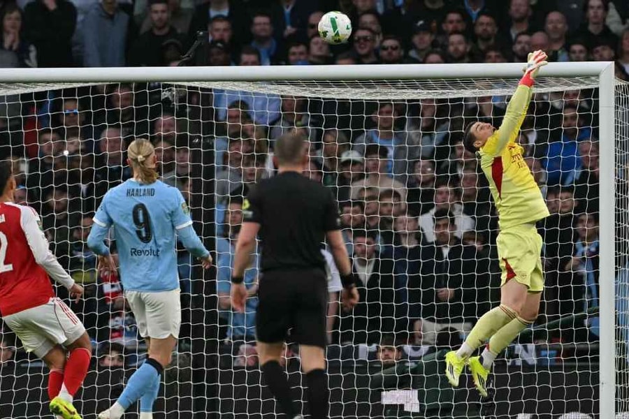 Kepa Arrizabalaga và nỗi ám ảnh Wembley: Ba thảm kịch tại chung kết Cúp Liên đoàn