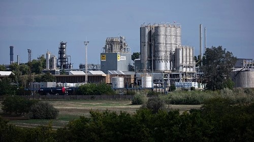 EU hoãn luật hóa lệnh cấm dầu Nga đến cuối năm 2027 do biến động địa chính trị