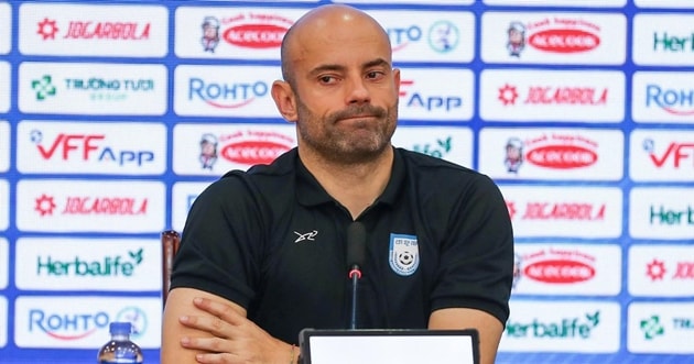 HLV Bangladesh dè chừng dàn sao nhập tịch của tuyển Việt Nam tại Hàng Đẫy