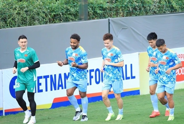 Tuyển Việt Nam trước vòng loại Asian Cup: Bài toán 'quá ngắn' và 'quá dài' của HLV Kim Sang-sik