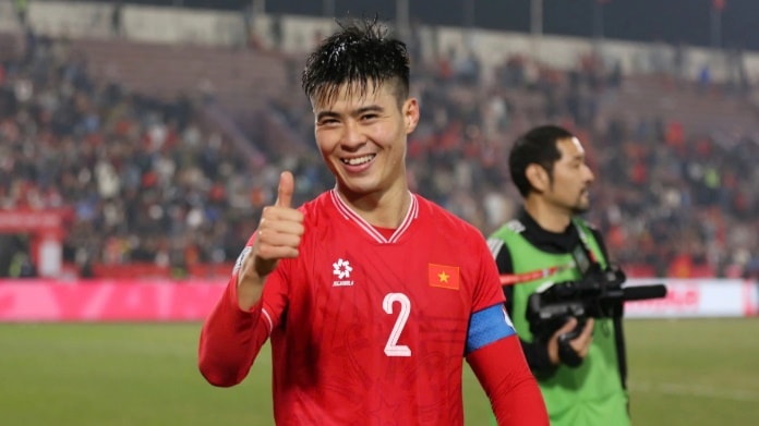 Duy Mạnh giữ băng thủ quân ĐT Việt Nam; Sao Leicester City đối đầu thầy trò Kim Sang Sik