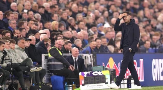 Liam Rosenior và canh bạc mạo hiểm của Chelsea: Từ hy vọng đến tâm điểm chế giễu