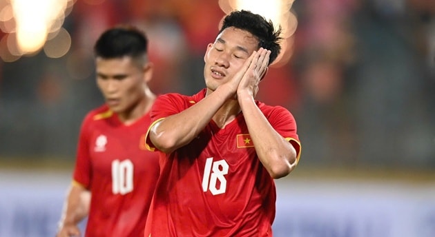 Nguyễn Hai Long rực sáng trong chiến thắng 3-0 của ĐT Việt Nam trước Bangladesh