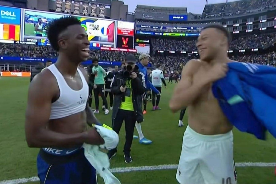 Nụ cười của Vinicius và nỗi trăn trở về bản sắc bóng đá Brazil