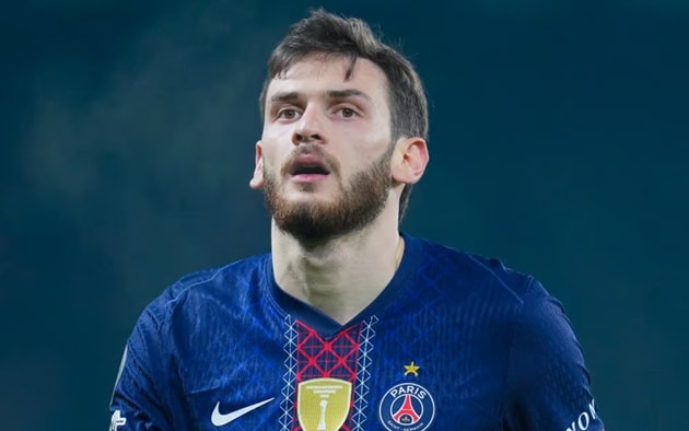 Arsenal nhắm Khvicha Kvaratskhelia: Lời giải cho cánh trái và rào cản từ gã khổng lồ PSG
