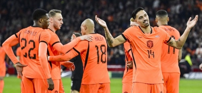 Hà Lan ngược dòng hạ Na Uy 2-1: Đẳng cấp Van Dijk và bài toán pressing của Koeman