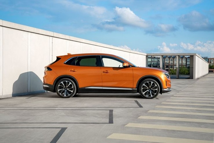 Giá xe VinFast VF 8 tháng 3/2026: Ưu đãi 10% trực tiếp và miễn lệ phí trước bạ đến năm 2027