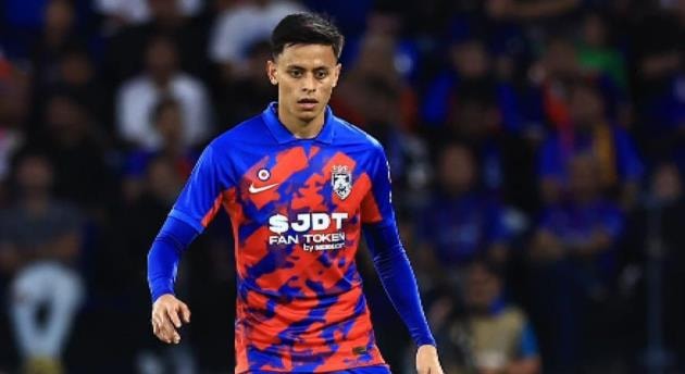 Trung vệ Feroz Baharudin tái xuất sau 1 năm: Liều doping tinh thần cho Malaysia trước ĐT Việt Nam