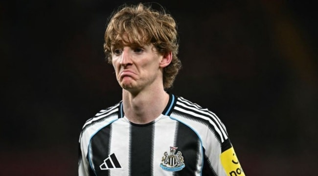 Liverpool săn 'bom tấn' Anthony Gordon 80 triệu bảng, Fenerbahce muốn có Lukaku