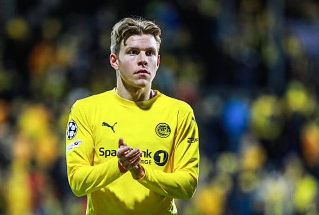 Arsenal và MU tranh giành Jens Petter Hauge: Ngôi sao Champions League giá 40 triệu bảng