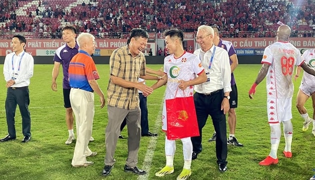 V-League 6/4: Hải Phòng nhận thưởng tỷ đồng, Công an Hà Nội bứt phá ngôi vương