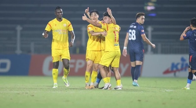 Đình Bắc tỏa sáng nhưng Công an Hà Nội chia điểm kịch tính trước PVF-CAND