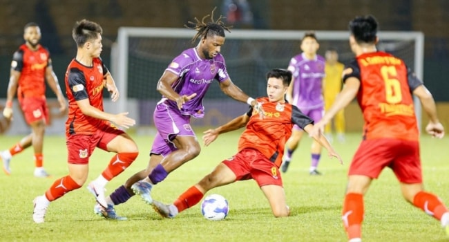 Trần Thành Trung: ‘Sự chỉ bảo của anh Hoàng Đức giúp tôi hòa nhập tại Ninh Bình’