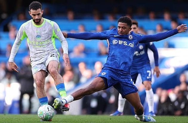 Chelsea thảm bại 0-3 trước Man City: Khi hàng thủ tỷ bảng chỉ là 'cát lún'