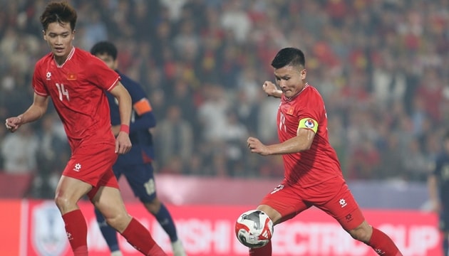 HLV Kim Sang-sik và bài toán tử huyệt nơi tuyến giữa đội tuyển Việt Nam