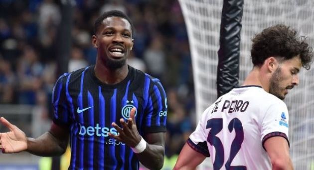 Inter đánh bại Cagliari 3-0: Chạm một tay vào ngôi vương Serie A