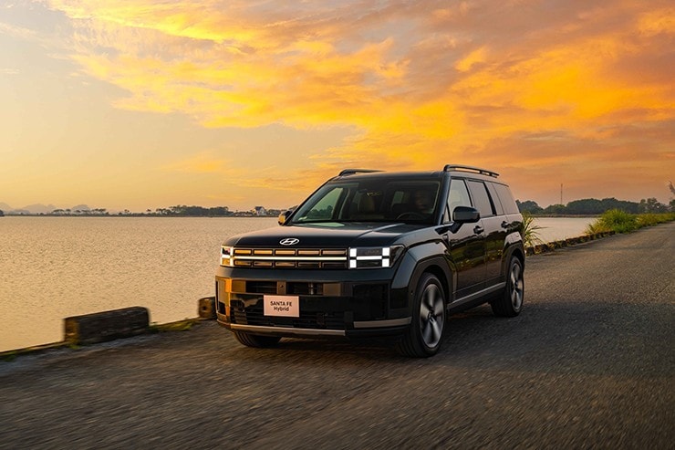 Hyundai Santa Fe 2026: Giá lăn bánh tháng 4 và ưu đãi tới 220 triệu đồng