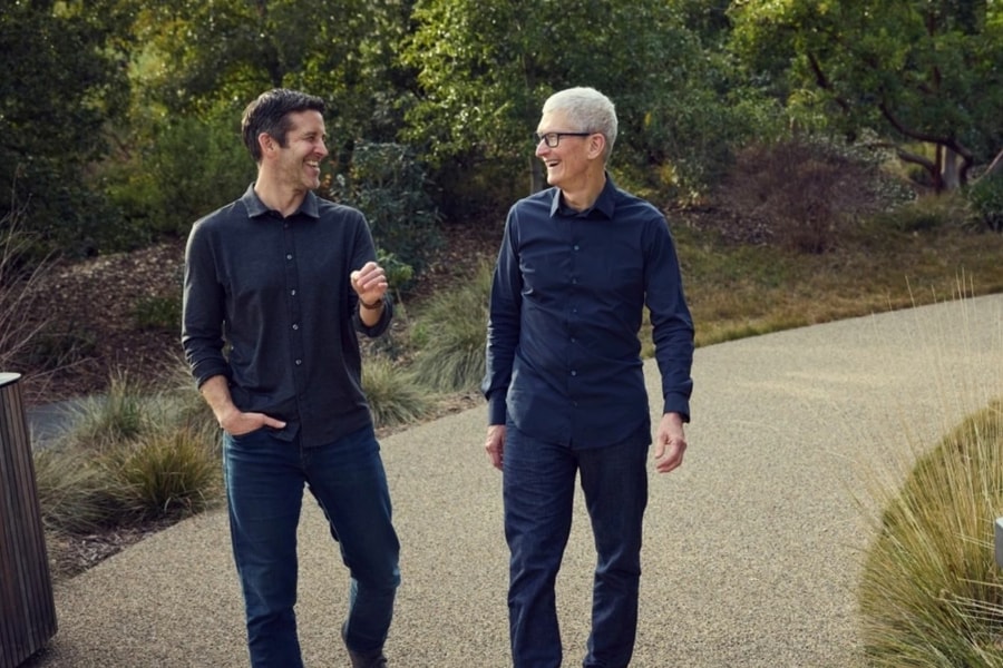 Tim Cook rời ghế CEO Apple: John Ternus kế nhiệm dẫn dắt đế chế 4.000 tỷ USD